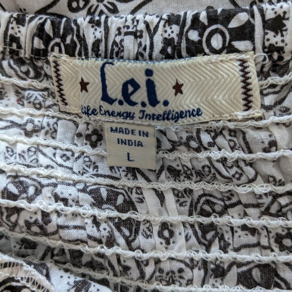 L.E.I Mini Dress - Picture 5 of 16